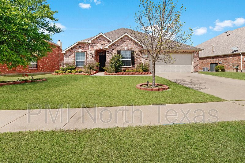 1st image of 2613 Tradewinds Dr