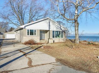 614 17th St, Kenosha, WI 53140