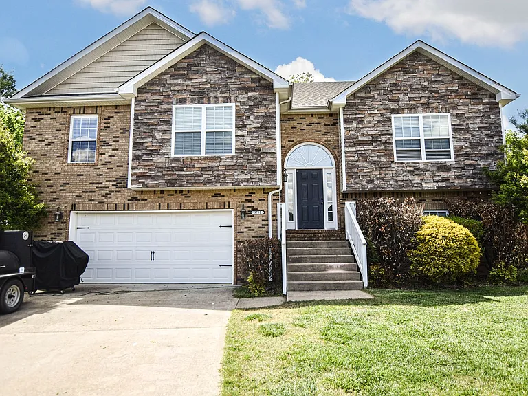 3702 Windmill Ct — Photo 1
