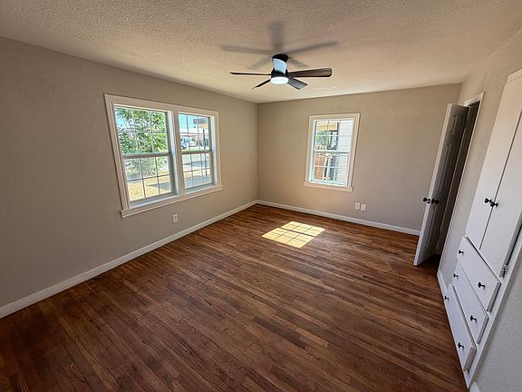 4th image of 4413 40th St