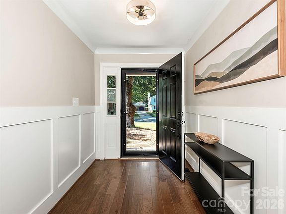 3rd image of 3523 Round Oak Rd