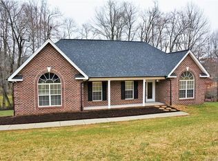 4412 Steeple Chase Dr, Hickory, NC 28601