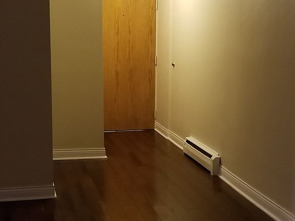 3rd image of 3901 Warren Ave APT C3