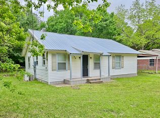 229 Johnson St, Nash, TX 75569