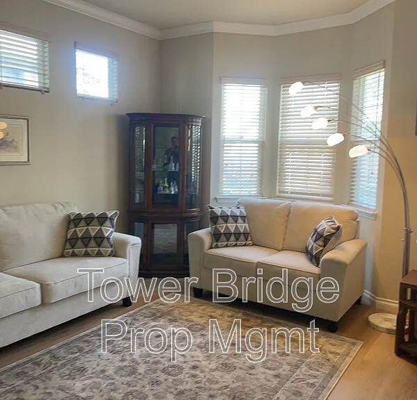 12040 Gold Pointe Ln — Photo 5