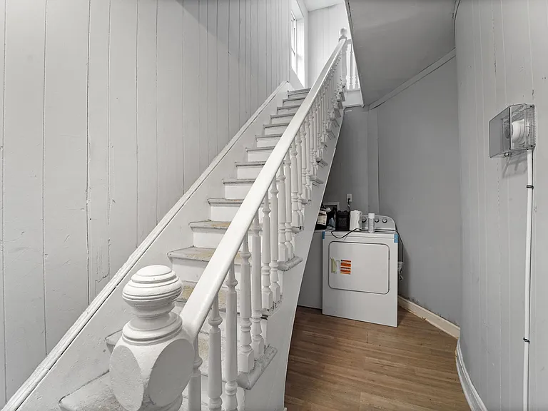 28 Lydia St #1-F — Photo 11