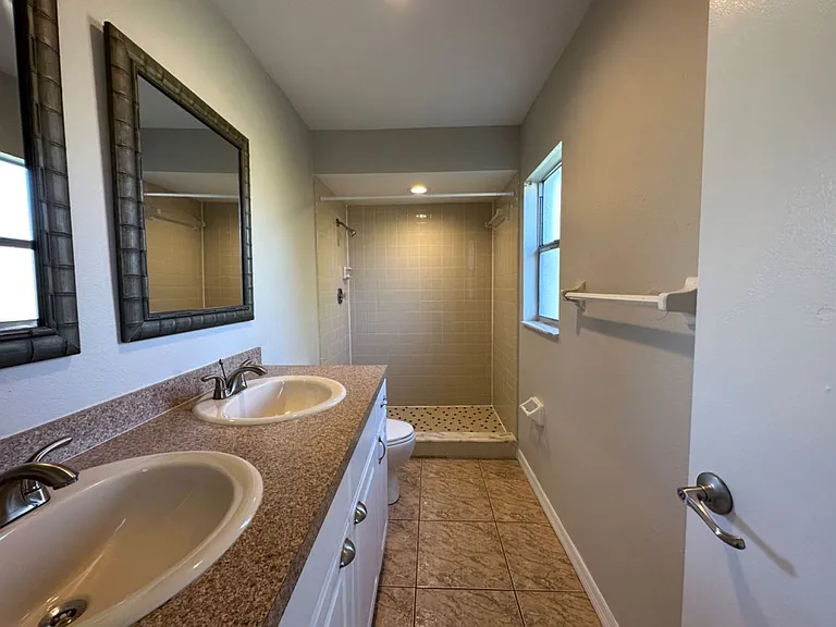 707 Wedge Ln — Photo 21
