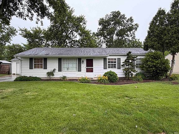 3rd image of 1724 Edenton Dr