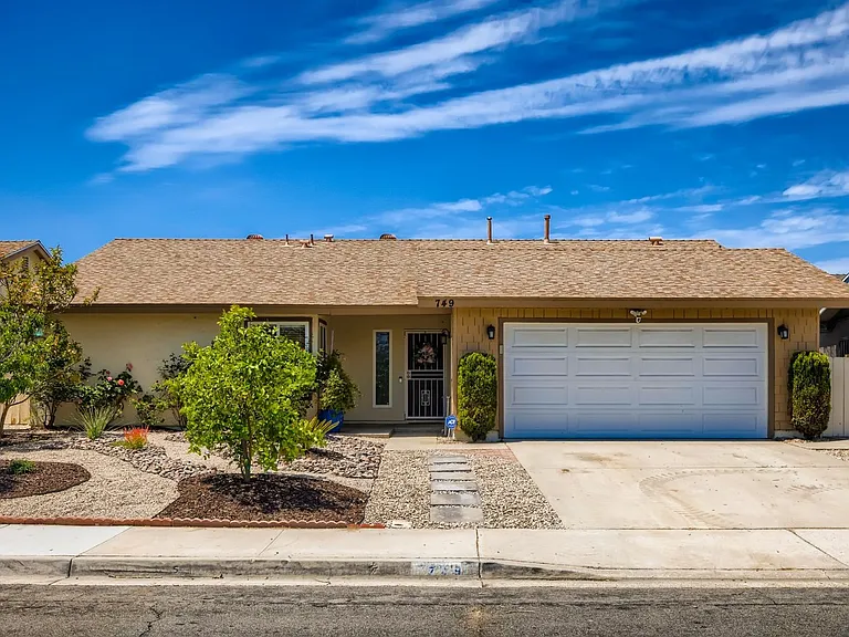 749 Sherwood Dr — Photo 15