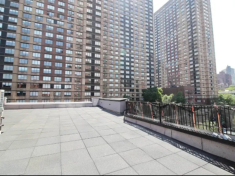 223 E 96th St #2C — Photo 11