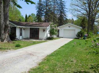 3959 McCullum Rd, Beaverton, MI 48612