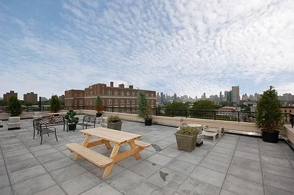 Rented by Nest Seekers International | media 37