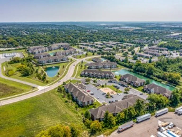 The Heights at Bridgewater — Photo 4