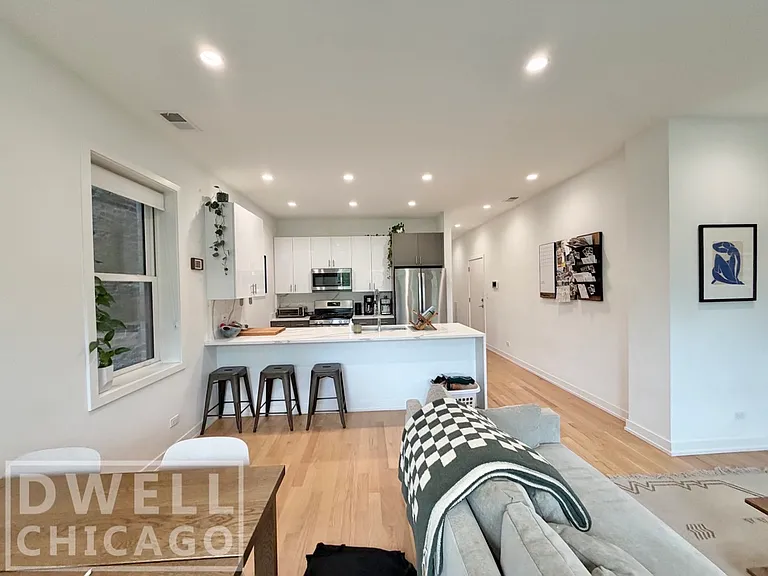 969 W 18th St #1 — Photo 6