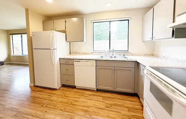 2707 SE Sedgwick Rd #1 — Photo 10