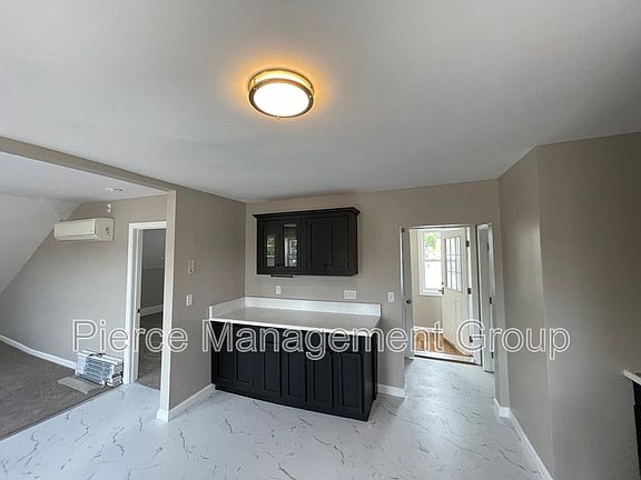 5th image of 15 Franklin St #4