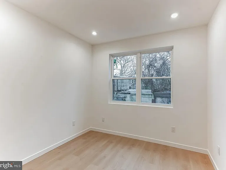 3342 N Smedley St #HOUSE — Photo 2