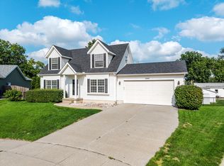 1848 Anderson Ct, Bettendorf, IA 52722