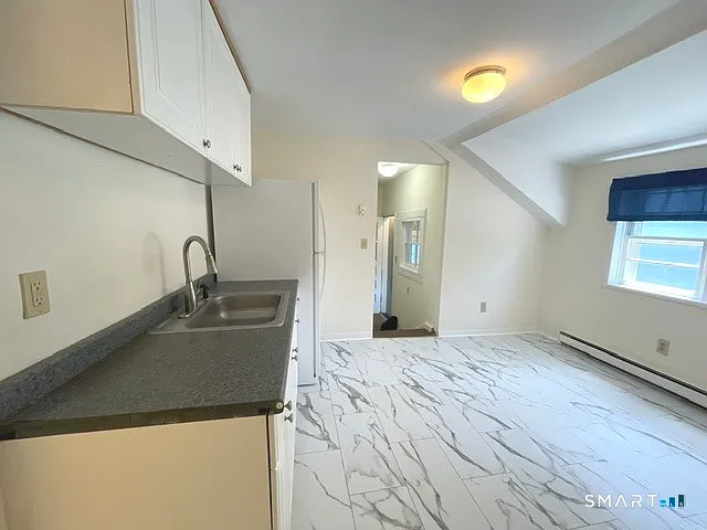 33 Middle St — Photo 7