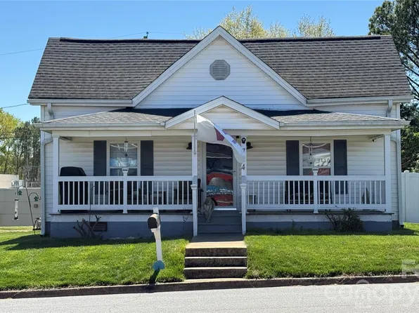 714 Brook St, Belmont, NC 28012