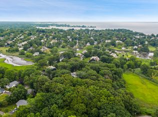 30 Dogwood Ln, Larchmont, NY 10538