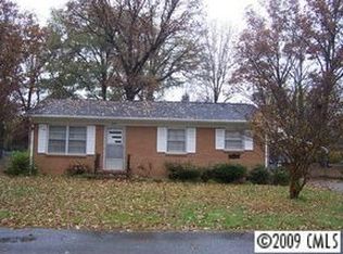 510 Hand Cir, Lowell, NC 28098
