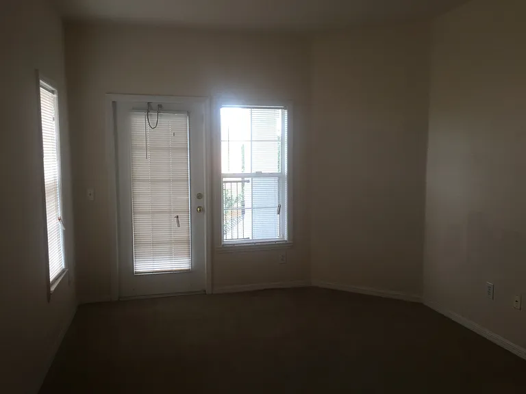 3561 Conroy Rd — Photo 8