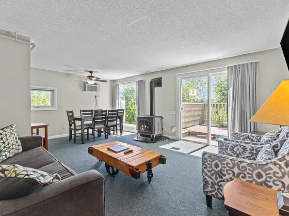 189 Mountainside Drive #B303, Stowe, VT 05672