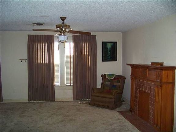 2nd image of 204 N 10th St