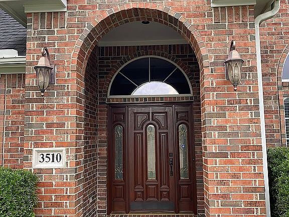 3rd image of 3510 Heights Ave