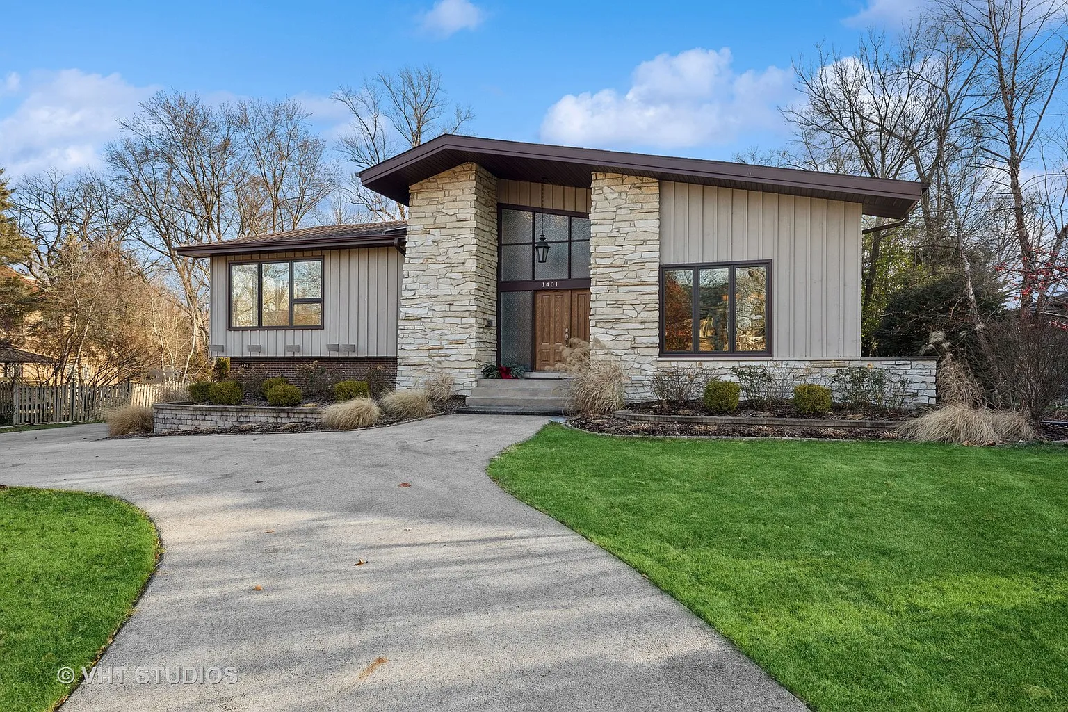 1401 Brassie Ave photo 1