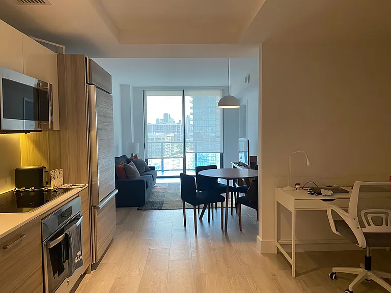 121 NE 34th St #1703 — Photo 24