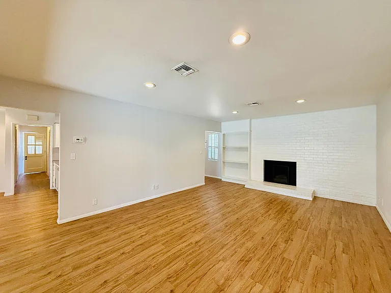 1208 Buehler Dr — Photo 11