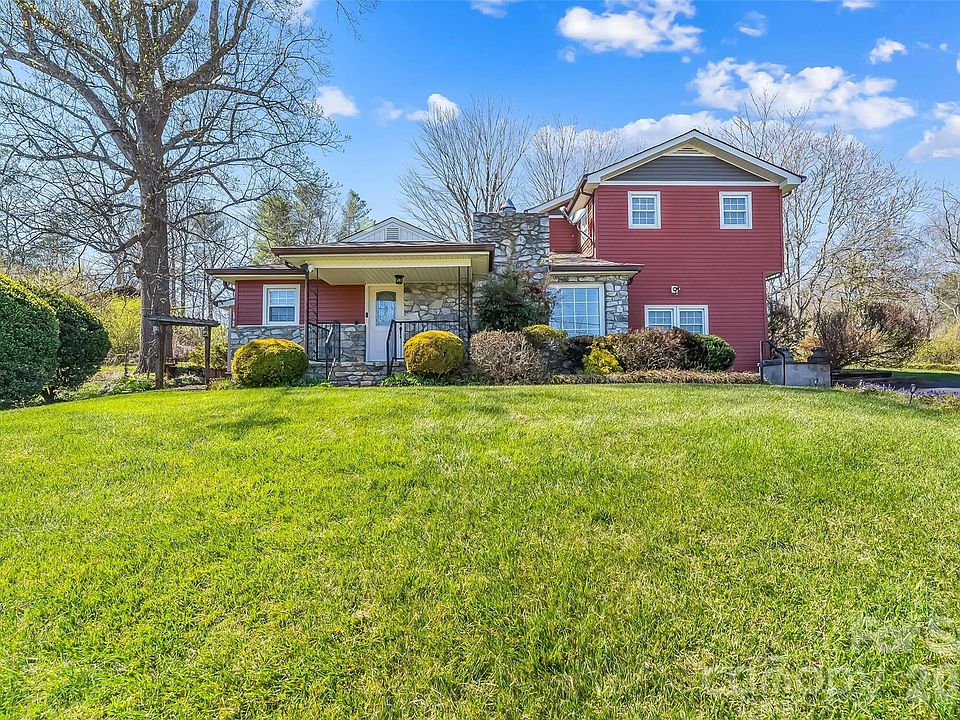 1st image of 10 Woodmont Dr