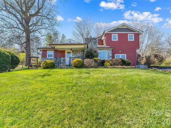 10 Woodmont Dr, Asheville, NC 28806