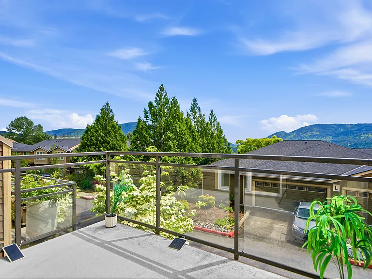 23300 SE Black Nugget Rd #H4 — Photo 2