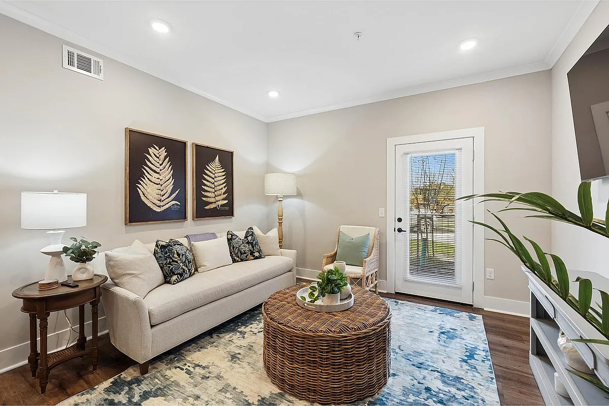 PGLakeland_Model - Pointe Grand Lakeland