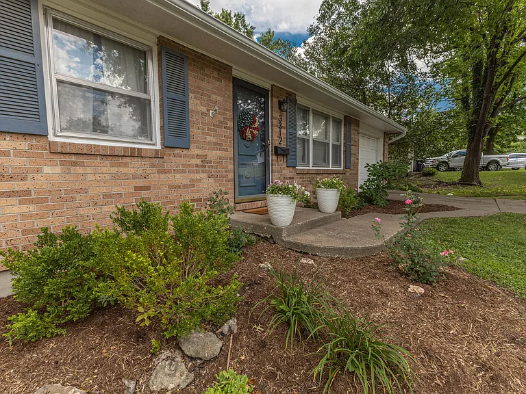3312 Lynnwood Dr — Photo 43