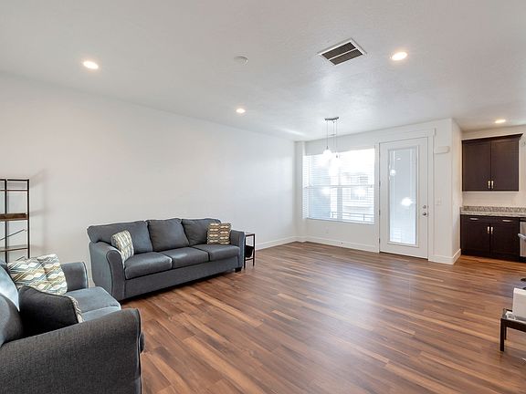 4th image of 11091 S Owen Ridge Way W