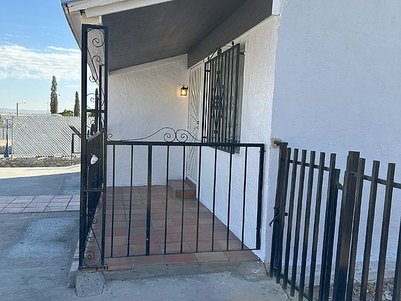 5th image of 3704 Taylor Ave