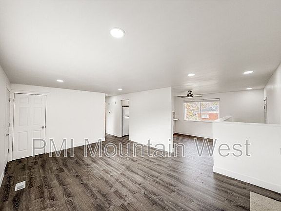 4th image of 1011 Claremont Dr