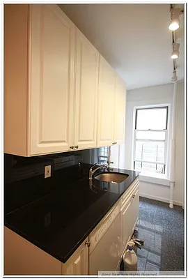 Rented by Bond New York | media 5