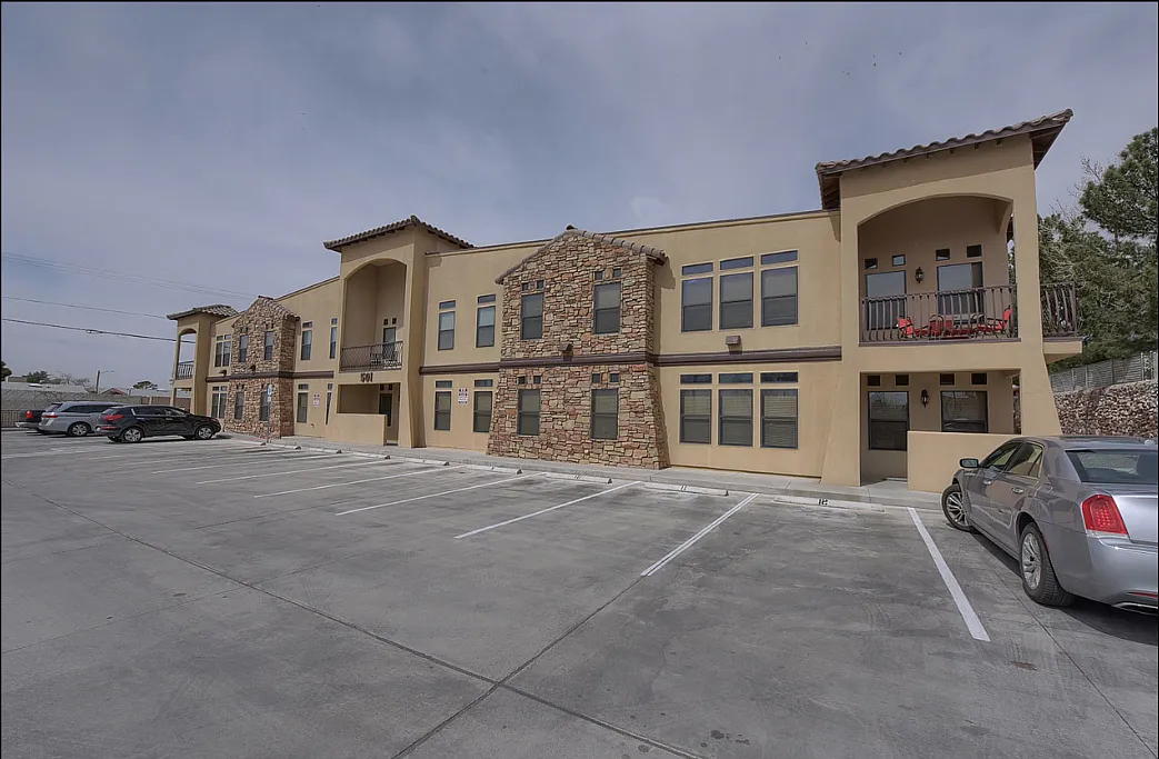 1 bed, 626 sqft, $950 — Photo 2