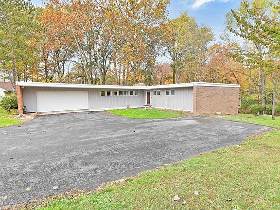 2nd image of 233 Deer Trail Ct
