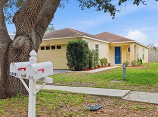 1048 Lake Shore Ranch Dr, Seffner, FL 33584