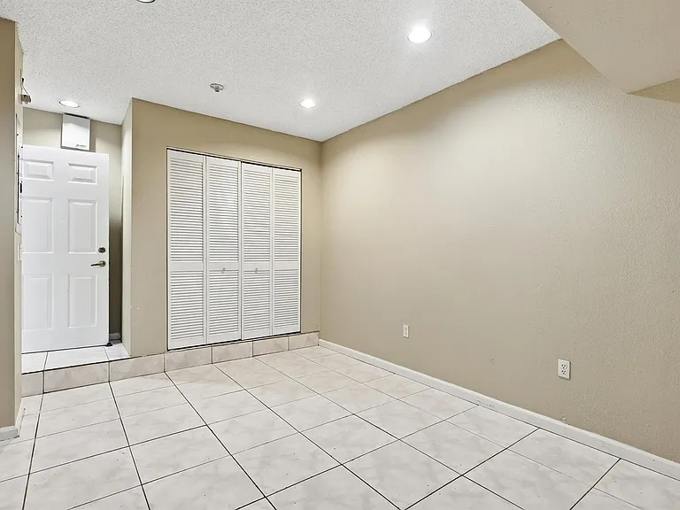 9312 NW 54th St — Photo 16