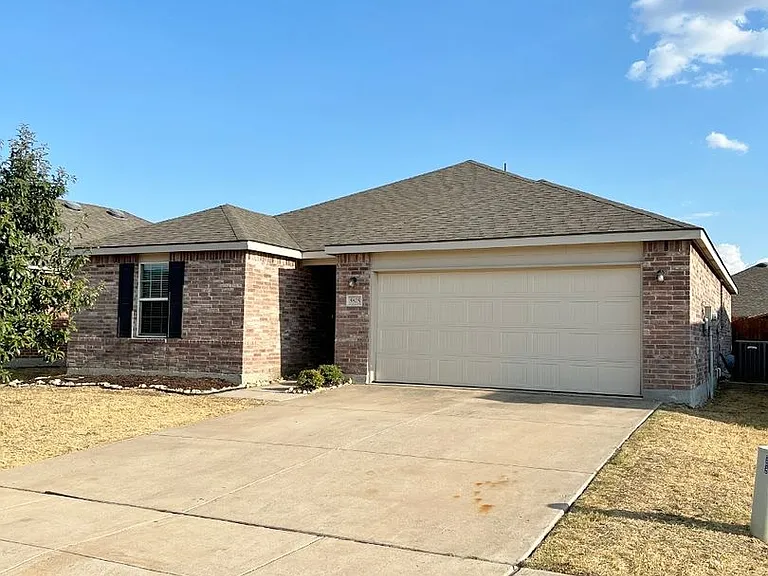 5825 Mountain Bluff Dr — Photo 1