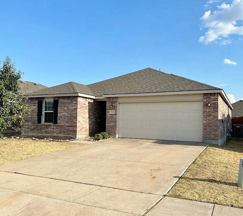 5825 Mountain Bluff Dr