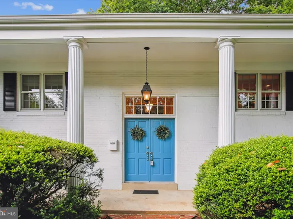 3539 Sleepy Hollow Rd, Falls Church, VA 22041