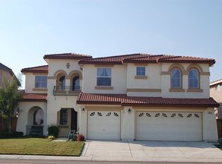 9920 Sorrentino Dr, Elk Grove, CA 95757